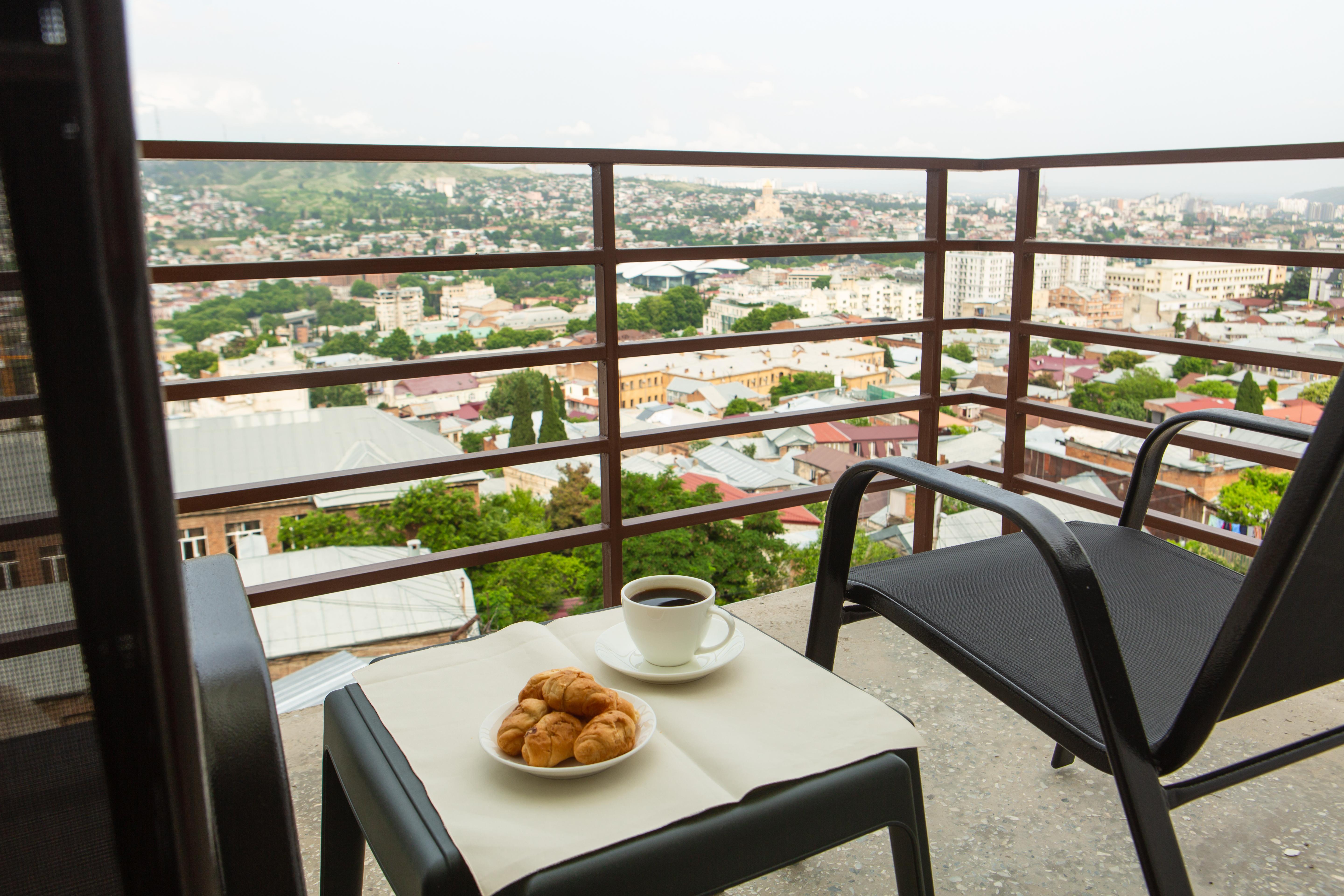 Vista Hotel Тбилиси Экстерьер фото